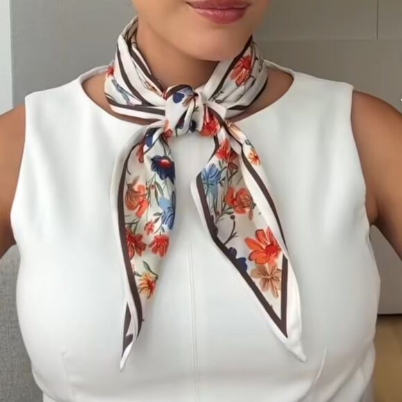 floral scarf S16 - Picture 2 of 5